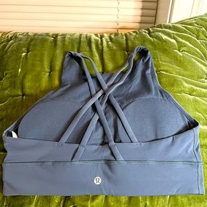Lululemon Sports bra: criss cross back